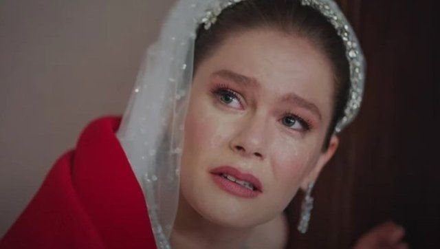 Camdaki Kız dizisinin final bölümünde skandal hata! Hatayı duyanlar Kanal D'ye tepkili... 1